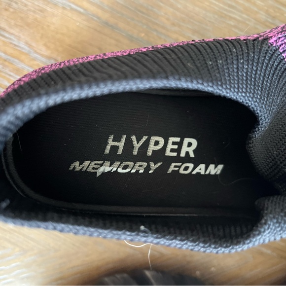 Magenta/purple slip on athletic shoes - Picture 3 of 6